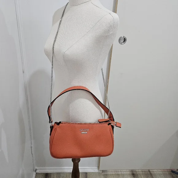 Guess shoulder bag with cross body chain - Picture 9 of 9